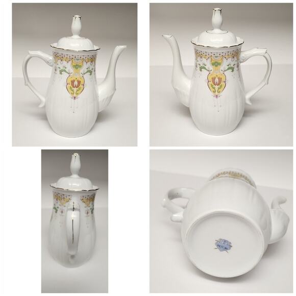 Vintage 1950s China Teacup/Saucers & Creamer Set - Picture 6 of 12